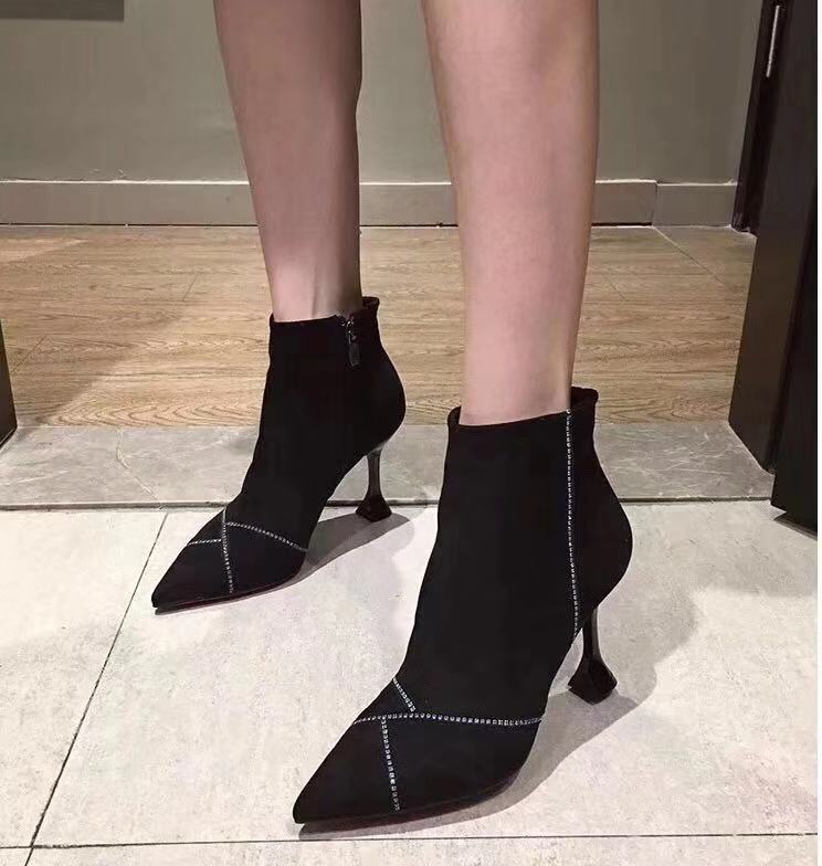 c6e86e3cd8f05d1e7dfd26602eba6e0.jpg